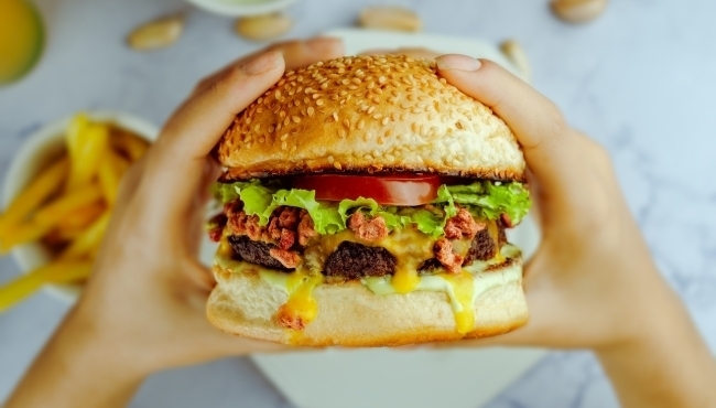Sapore e Dolcezza | Menu Burger con Gelato per Due